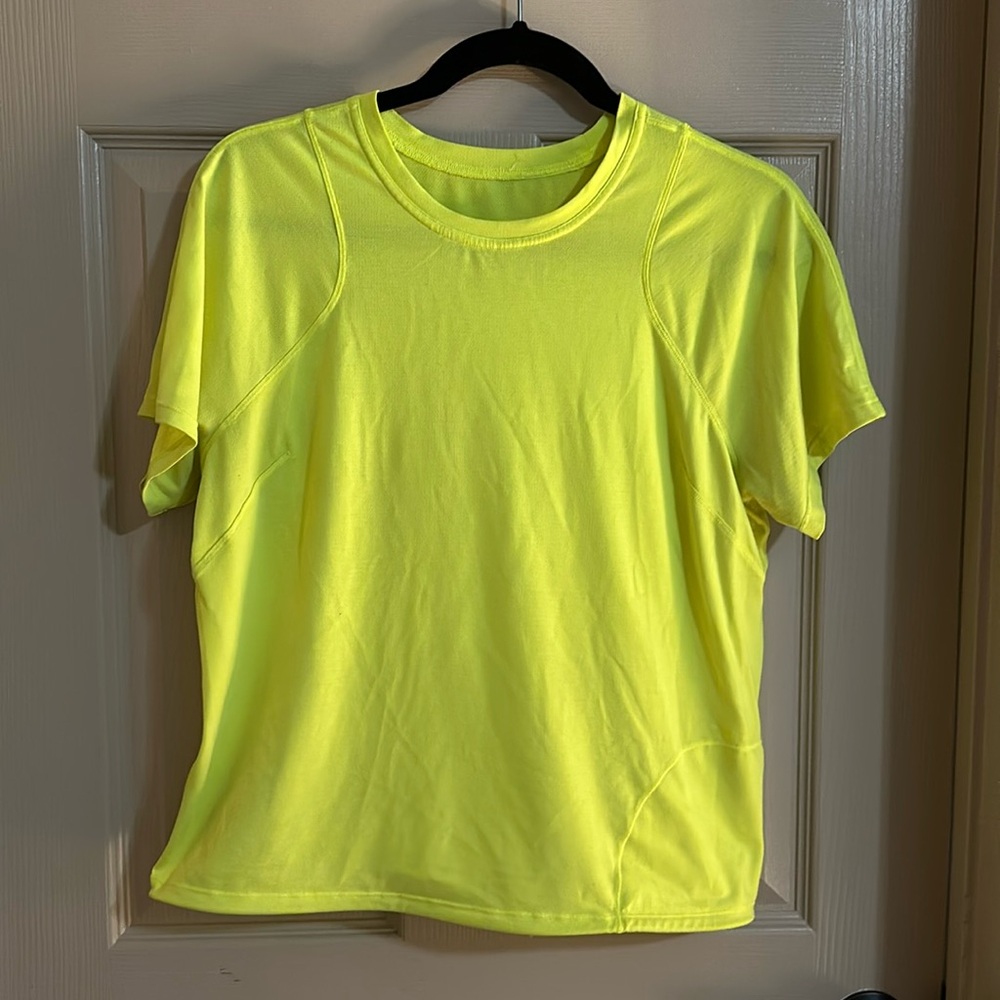 Lululemon Lightweight Cinched Hem Hiking T-Shirt